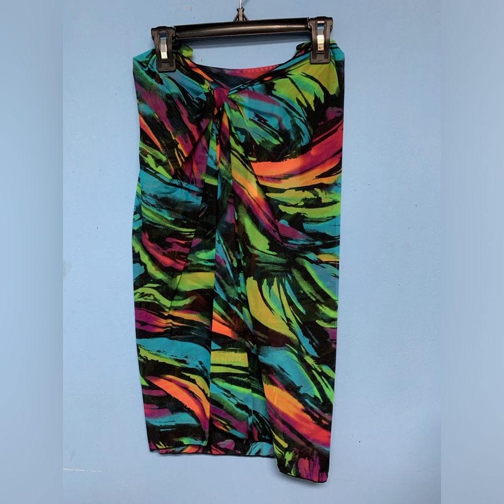 NWT swimsuit sarong pareo cover-up RM23287